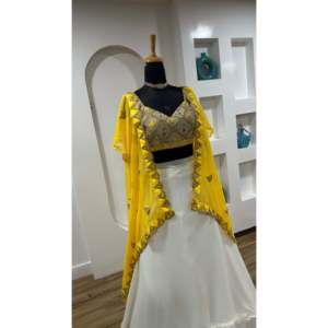 Ensemble Lehenga Choli et Shrug jaune taille M pour soirée, par FB Designer, élégant et de qualité supérieure - Product Image 1