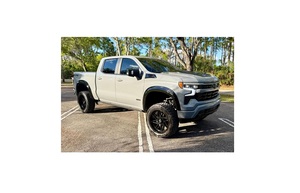 Camioneta Chevrolet Silverado 1500 Crew Cab RST Sherrod Eclipse 4x4 Usada, Modelo 2025, Económica y en Excelentes Condiciones, Lista para Enviar - Product Image 6