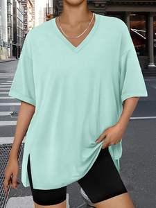 เสื้อยืดโอเวอร์ไซส์ทรงเทรนดี้สำหรับผู้หญิง เสื้อออกกำลังกายไซส์ใหญ่ คอวี แขนสั้น เสื้อยืดลำลองทรงหลวม เสื้อยืดพื้นฐาน - Product Image 6