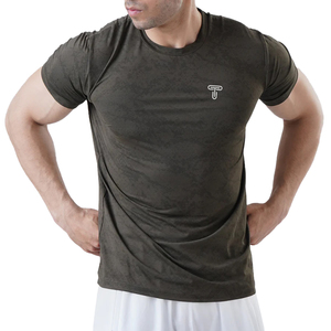 Camiseta de gimnasio y yoga para hombre de alta calidad, camiseta lisa ajustada, cuello redondo, sin mangas personalizada, 180g, 200g, pesos de tela - Product Image 1