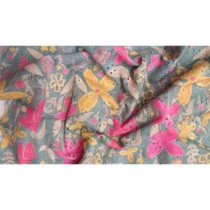 Tela Schiffli de Polialgodón de Alta Calidad con Estampado Floral Digital para Ropa de Mujer y Manualidades, Disponible para la Venta - Product Image 3
