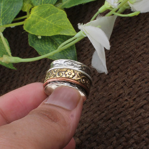 Wholesale 925 Sterling Silver Amethyst Bezel Setting Classic Floral <b>Spinner</b> <b>Ring</b> Embossed Flower Band Multi Tone Anxiety Fidget - Product Image 1