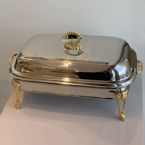 Plat à chafing rectangulaire moderne avec finition argentée polie, accent doré et brûleurs à double combustible pour la présentation de la restauration formelle - Product Image 2