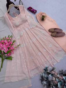 Robe Anarkali élégante pour femme, rose, brodée, avec sequins et bordure festonnée, tunique traditionnelle indienne pour mariage, fête, Aïd, séchage rapide - Product Image 3