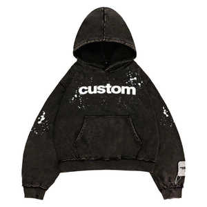 Hoodie court noir imprimé sur mesure, coupe oversize avec poche avant et motif peint à la bombe, unisexe, décontracté, pour l'automne - Product Image 1