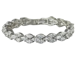 Pulsera personalizada de perlas de moissanita y acero inoxidable Hermosa forma de marquesa Regalo perfecto para ella - Product Image 1