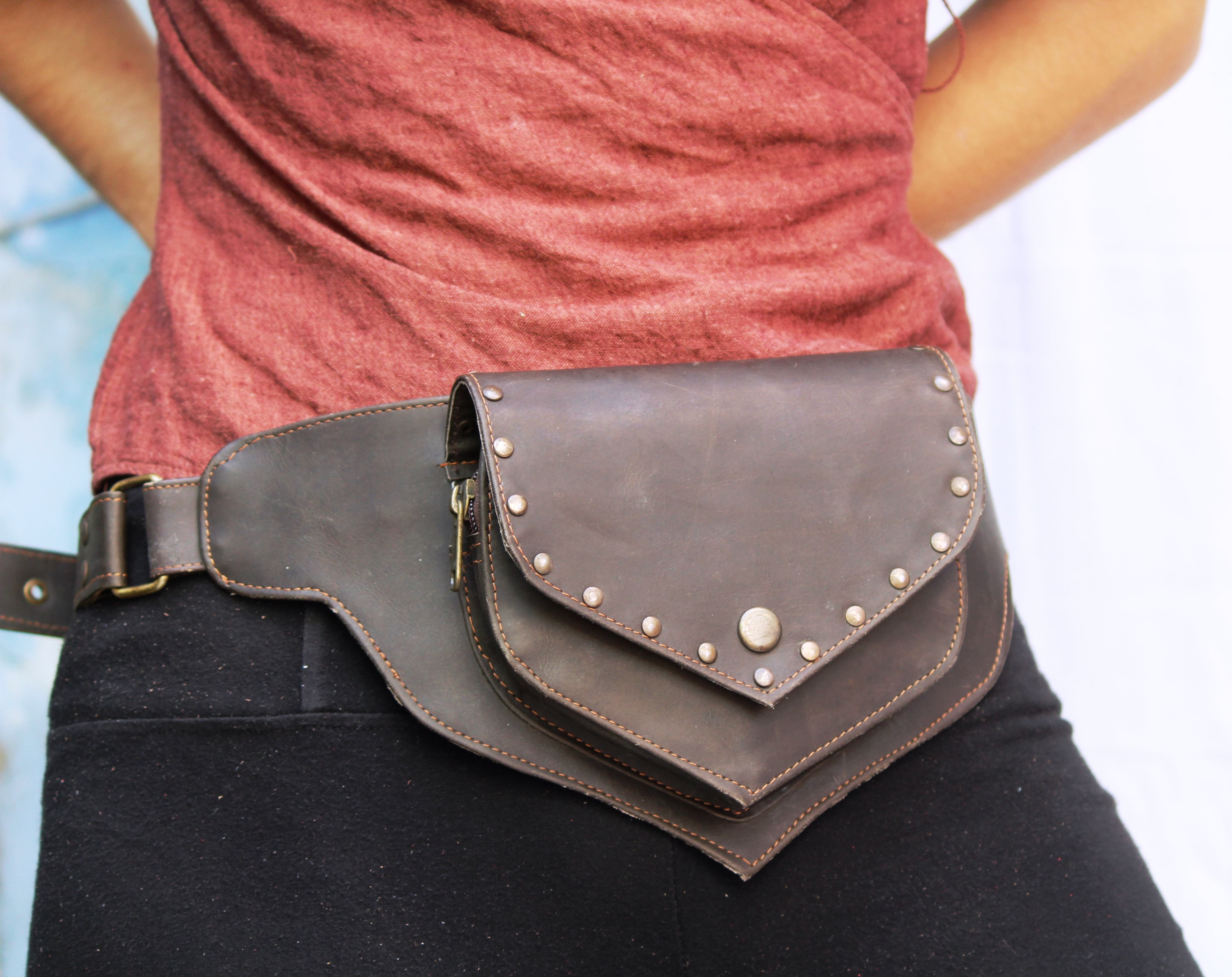 สีน้ำตาล