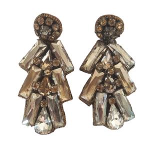 World Wide Supply Boucles d'oreilles pendantes en cristaux de tube brodées à la main de style classique pour femmes d'Inde à un prix optimal - Product Image 1