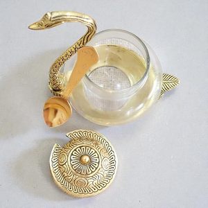 Bocaux de conservation en laiton en forme de cygne avec couvercles et cuillères métalliques, design vintage pour la cuisine - Product Image 5