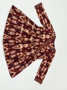 Blusa Túnica de Algodón Tejido con Estampado Ikat Color Granate para Mujer, Manga Larga, Cuello en V, Peplum, Estilo Étnico, Casual, Otoño-Verano, Venta al Por Mayor - Product Image 5