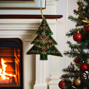 Adorno Navideño Colgante de Pared con Forma de Árbol, Hecho a Mano, de Tela Multicolor, Ecológico y de Alta Calidad para Fiestas - Product Image 4