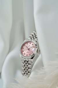 อเล็กซานเดอร์ เฟอร์รอส 8222S/16 นาฬิกาข้อมือผู้หญิงระบบควอตซ์ กระจกแซฟไฟร์ กันน้ำลึก 50 เมตร แฟชั่น สแตนเลสสตีล ตัวล็อคแบบผีเสื้อ - Product Image 2