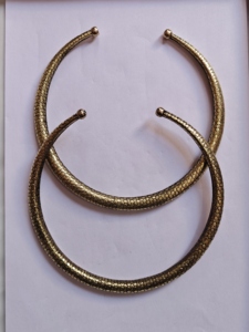 Bracelet manchette en cuir de serpent doré, motif reptile texturé, jonc ouvert, bijoux ethniques tribaux bohèmes - Product Image 3
