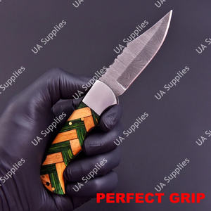 Couteau pliant tactique professionnel fait main en acier Damas massif, à lame coulissante, avec manche en bois d'olivier et motif torsadé - Product Image 5