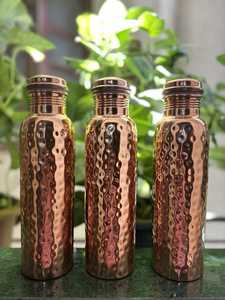 Botella de Cobre Hecha a Mano, Martillada, Reutilizable, con Recubrimiento Anticorrosión, Diseño Clásico, Regalo Empresarial, Botella para Bebidas, Frasco Ayurvédico para el Bienestar - Product Image 4