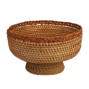 Frutero de mimbre de tejido apurado con pedestal, cesta elevada para almacenamiento de frutas y verduras, centro de mesa, proveedor de Vietnam, OEM ODM, venta al por mayor - Product Image 3
