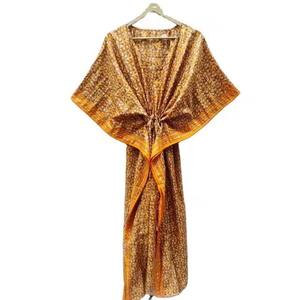 Kaftán de Seda Floral de Lujo para Mujer, Elegante Vestido de Playa para Usar sobre Trajes de Baño - Product Image 4