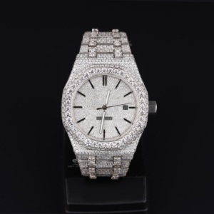นาฬิกาข้อมือหรูหราประดับเพชรโมอิสซาไนต์แบบอัตโนมัติ ตัวเรือนสแตนเลสสตีล หน้าปัดแบบแท่ง สไตล์ฮิปฮอป บลิงๆ สำหรับผู้ชาย ใช้ได้ทุกวัน สีขาว - Product Image 1