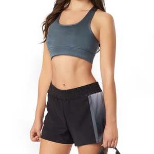 Conjunto de Top Corto y Pantalones Cortos Personalizados con Pedrería AB para Prácticas de Porristas, Ropa de Práctica de Porristas, Pantalones Cortos y Sujetador para Porristas - Product Image 5