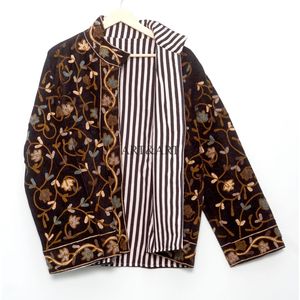 Chaqueta Acolchada con Bordado Floral Hecho a Mano, Detalle de Botones, Forro de Algodón a Rayas, Estilo de Secado Rápido para Otoño e Invierno, Ropa de Fiesta - Product Image 6