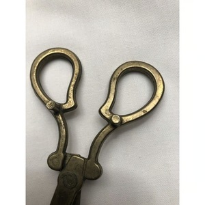 Coupe-mèche de bougie moderne et minimaliste, outil de soin des bougies en métal durable, lame de précision pour une coupe uniforme des mèches, conception à long manche - Product Image 4