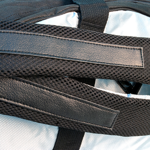 Bolsa deportiva ligera Y3 para tenistas - Product Image 4