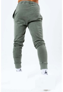 Fabricant de survêtements pour hommes personnalisés en 2 pièces, de haute qualité, style streetwear, effet délavé à l'acide - Product Image 4