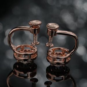 ต่างหูเพชรโมอิสซาไนต์ทรงเหลี่ยมเจียระไนแบบกรงเล็บ ชุบเงินแท้ 925 แบรนด์ AMBER JEWELS รุ่น P-370 ได้รับการรับรอง GRA เหมาะสำหรับทั้งชายและหญิง - Product Image 4