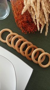 Porte-serviettes en bois pour une décoration de table de luxe, rehaussant la présentation avec l'élégance du bois naturel - Product Image 4