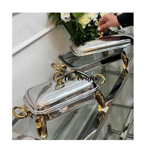 Réchaud de service standard en acier inoxydable argenté et doré avec poignées et pieds - Product Image 1