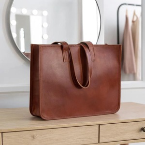 Sac à main élégant en cuir pour femme, idéal pour le bureau et l'usage quotidien, disponible en gros - Product Image 5