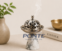 Brûleur à Bakhoor artisanal en marbre blanc et laiton, élégant Oud Mubkhar arabe, décoration d'intérieur au design moderne et écologique