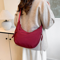 Sac bandoulière bordeaux décontracté en polyester unisexe, sac à main de voyage et de shopping, mignon, style bohème, avec chaînes à pompons, portable