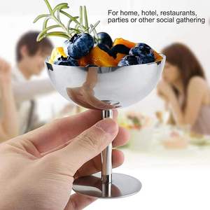 Assiette en acier inoxydable de qualité supérieure, finition argentée, design classique fait main, motif uni, polie, écologique et durable pour mariage - Product Image 5