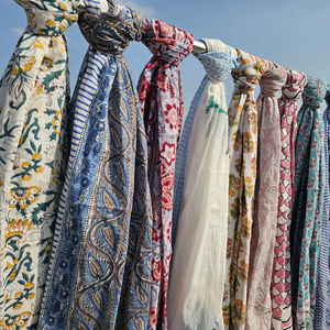 ผ้าคลุมชายหาดพิมพ์ลายใบไม้สไตล์อินเดียสำหรับผู้หญิง ขายส่งสำหรับส่งออก ผ้าพันคอ ปาเรโอ ชุดคลุมว่ายน้ำ ผู้จำหน่ายขายส่ง - Product Image 1