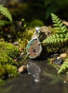 Pendentif breloque en opale de feu Welo éthiopienne brute, style punk chrétien, en argent tibétain, pour bijoux féminins - Product Image 4