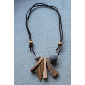 Bijoux de mode pour femmes, collier en bois naturel avec croix, fournitures de perlage, RR ENTERPRISES, fabriqué en Inde - Product Image 1