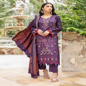 Vestido de viscosa Salwar Kameez bordado de tres piezas para damas paquistaníes por Dr. Haris Vol. Zareen para chicas de fiesta en India - Product Image 6