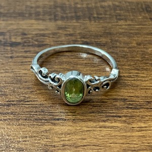 1.9 Grams Fine <b>Peridot</b> <b>Ring</b> - Product Image 1