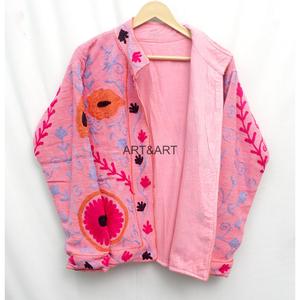 เสื้อแจ็คเก็ตถักนิตติ้งนุ่มทำมือ - ระบายอากาศได้ดี คอวี ลายดอกไม้ ความยาวปกติ ปักลายซูซานี - Product Image 4