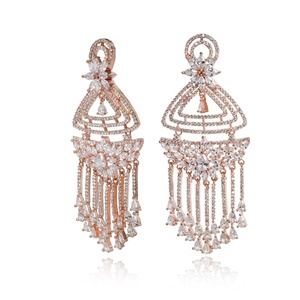 ต่างหูคริสตัลโรสโกลด์แบบยาวสำหรับเจ้าสาว ราคาขายส่ง ชุบทองคำขาว 14K ประดับเพชร CZ ทรงดาวคุณภาพ AAA ของขวัญสำหรับเธอ - Product Image 2