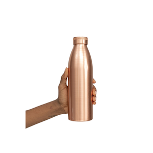 Botella de Agua de Cobre Puro Hecha a Mano de 1000 ml, Diseño Curvo Elegante Semi-Martillado, a Prueba de Fugas, Apta para Lavavajillas, Reutilizable, Vajilla Moderna - Product Image 6