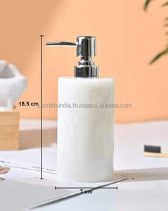 Distributeur de savon et de lotion en résine de qualité supérieure Bouteille de comptoir élégante et durable pour hôtels, spas et maison - Product Image 5