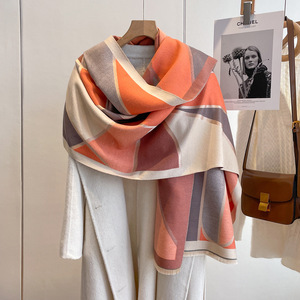 GRAN OFERTA Bufanda de Moda con Borlas, Bufanda de Invierno de Marca de Lujo, Chales de Cachemira para Mujer - Product Image 1