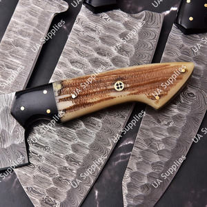 Juego de cuchillos de chef modernos de 5 piezas de acero de Damasco hecho a mano con hoja martillada, orientación de mano ajustable, mango de cuerno de ciervo y funda de cuero - Product Image 4