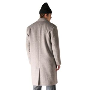 Manteau long en laine à chevrons pour homme en gris avec fermeture double boutonnage, design élégant et tissu de haute qualité - Product Image 6