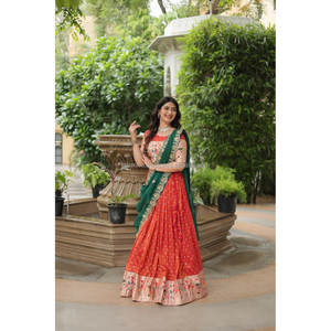 Découvrez l'attrait de la tendance Cosmos Jequard Lehenga Choli avec de la soie russe brodée Dupatta. Découvrez le fusio parfait - Product Image 1