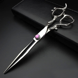 Tijeras de Peluquería con Mango de Dragón Hechas a Medida, Acabado Pulido, Las Mejores Tijeras para Cortar Cabello con Estuche de Cuero PU - Product Image 2