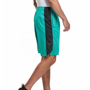 Shorts de basket-ball pour hommes en maille non tissée solide avec logo personnalisé, fabriqués au Pakistan, haute qualité - Product Image 2