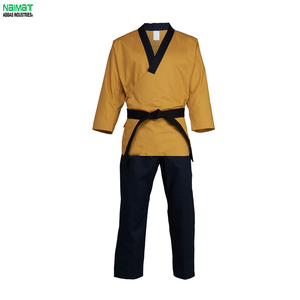 Uniforme de Taekwondo Poomsae Jaune de Haute Qualité, Respirant, pour l'Entraînement aux Arts Martiaux, Dobok Durable en Coton, Combinaison de Sparring avec Ceinture Noire - Product Image 1